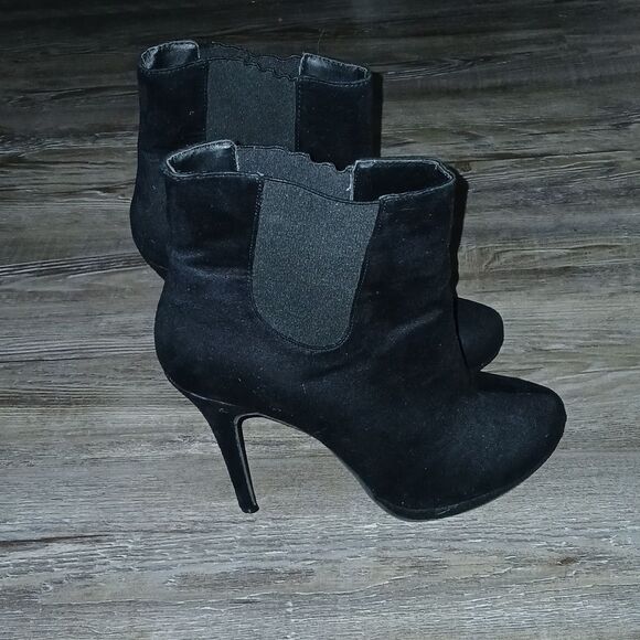 M by Michael Antonio black ankle heeled pull on boots  Sz 9 EUC - Picture 5 of 8